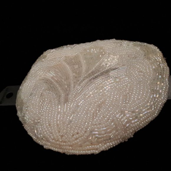 Vintage Cream Beaded Wristlet Clutch - Picture 12 of 13
